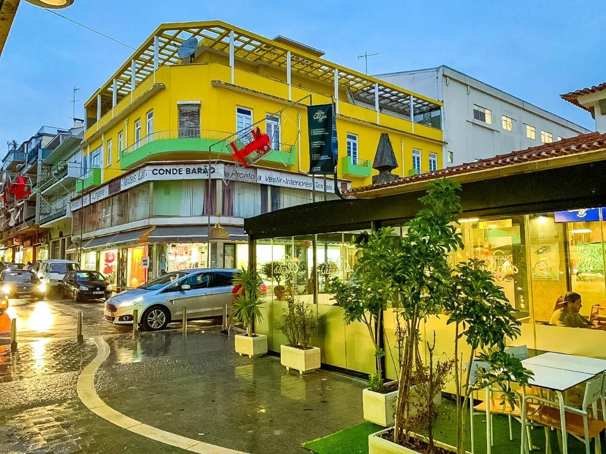 Hostel Lar Dois Coracoes Algés Exterior foto