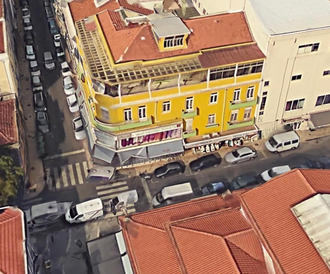 Hostel Lar Dois Coracoes Algés Exterior foto